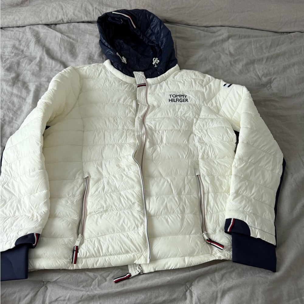 Tommy Hilfiger Men's Cream and Navy Puffer Jacket